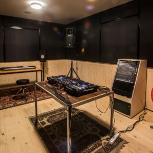 room 4 dj-lab